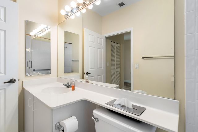 7904 Trent Drive 410, Tamarac, FL 33321