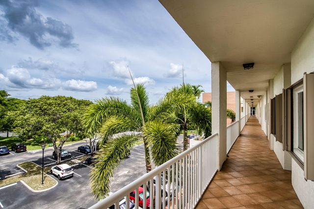 7904 Trent Drive 410, Tamarac, FL 33321
