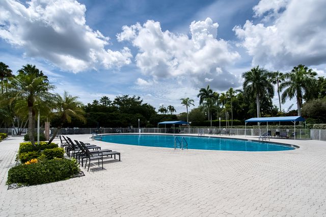 7904 Trent Drive 410, Tamarac, FL 33321