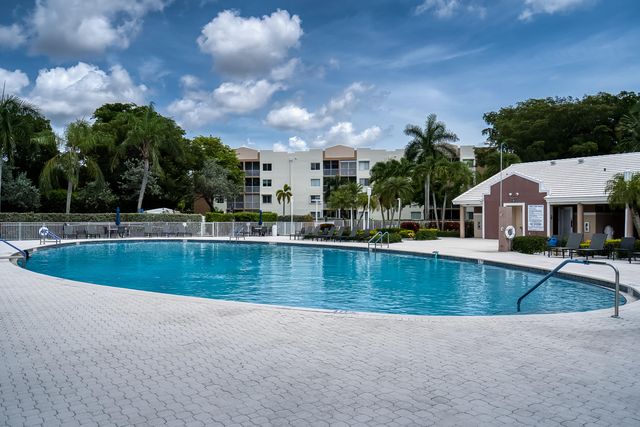 7904 Trent Drive 410, Tamarac, FL 33321