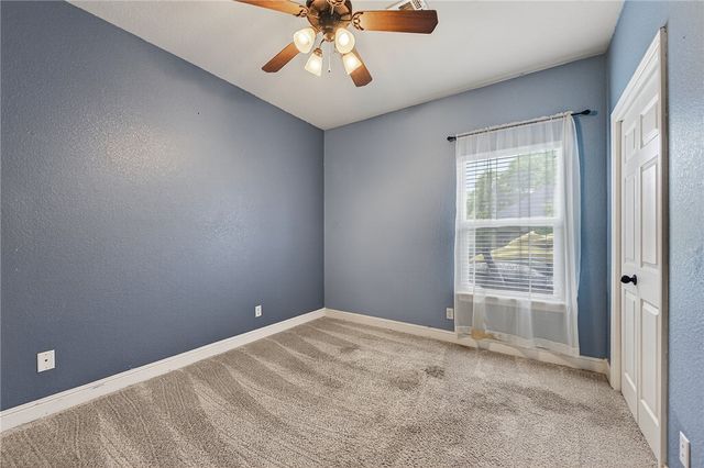 4 Grassland Court, Bentonville, AR 72712