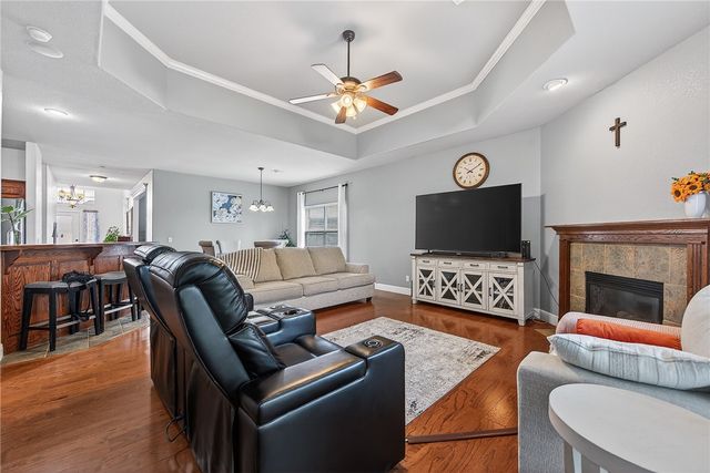 4 Grassland Court, Bentonville, AR 72712