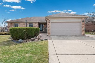 15300 Crestwood Drive, Macomb Twp, MI 48044