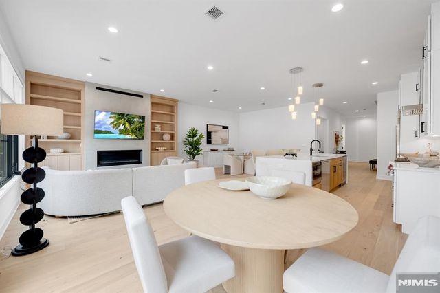 15 Feldman Court, Paramus, NJ 07652