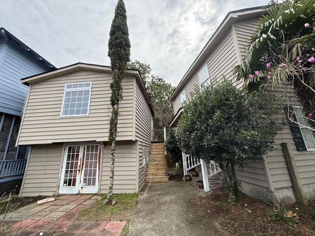 1150 King Street, Charleston, SC 29403