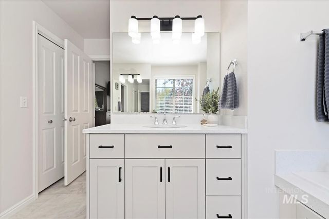 2616 E Salisbury Ct, Eagle, ID 83616