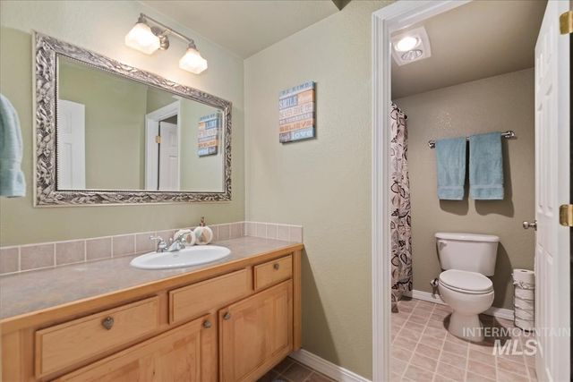 2616 E Salisbury Ct, Eagle, ID 83616