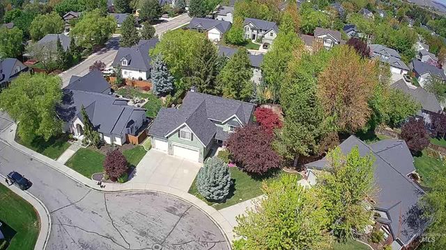 2616 E Salisbury Ct, Eagle, ID 83616