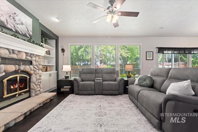 2616 E Salisbury Ct, Eagle, ID 83616