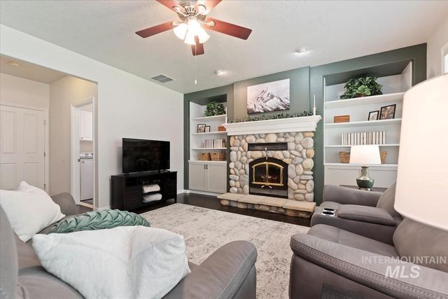 2616 E Salisbury Ct, Eagle, ID 83616