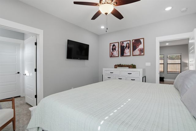 512 W Locust Street, Whitewright, TX 75491