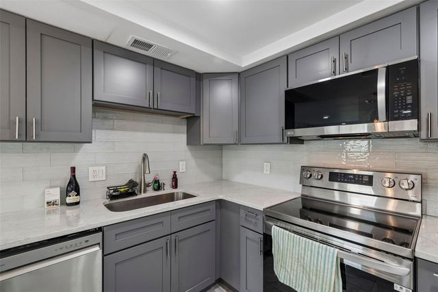 4234 FLORAMAR TERRACE, New Port Richey, FL 34652