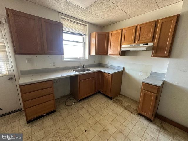 633 N ROBINSON ST, Baltimore, MD 21205