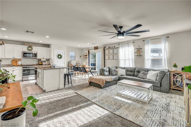 5037 Bloodhound Street, Las Vegas, NV 89122