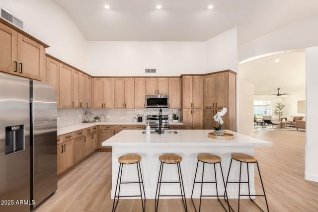 4146 E MEADOW LAND Drive, San Tan Valley, AZ 85140