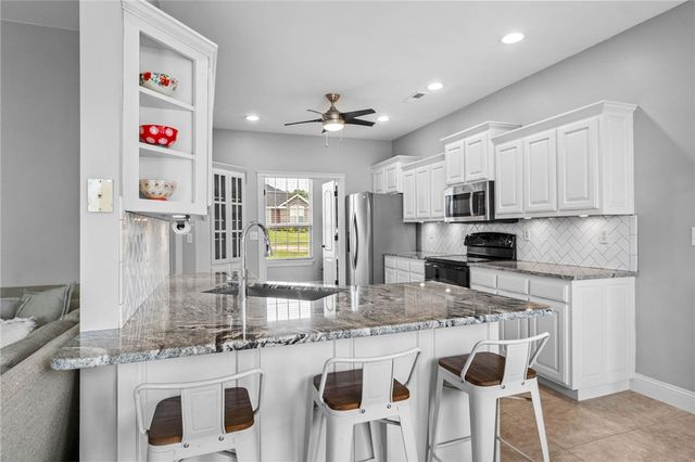4601 SW Golden Eagle Avenue, Bentonville, AR 72713