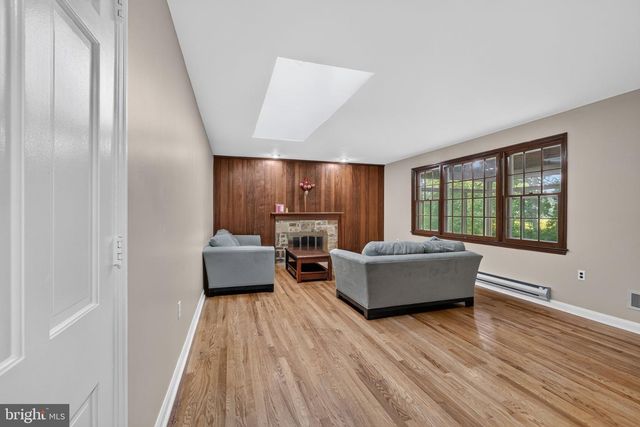 2426 KINGMAN DR, Wilmington, DE 19810