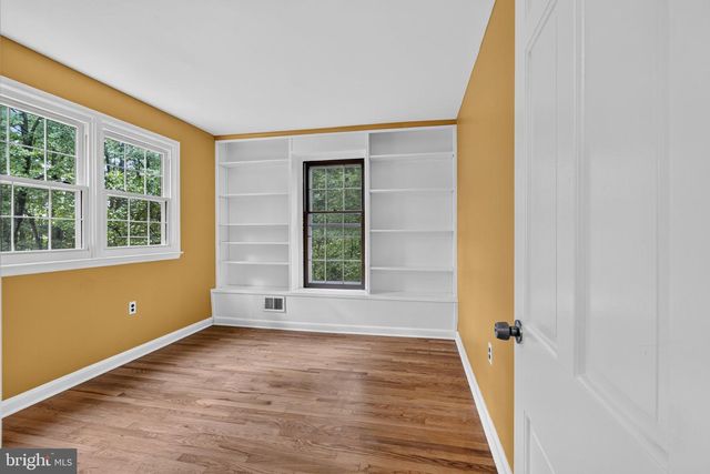 2426 KINGMAN DR, Wilmington, DE 19810
