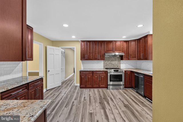 2426 KINGMAN DR, Wilmington, DE 19810