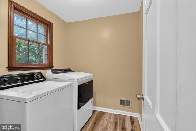 2426 KINGMAN DR, Wilmington, DE 19810