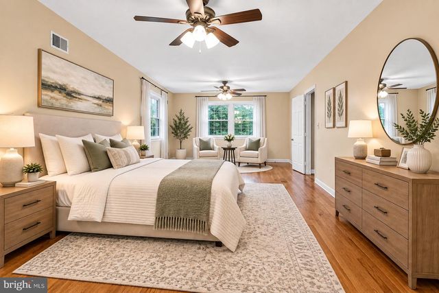 2426 KINGMAN DR, Wilmington, DE 19810