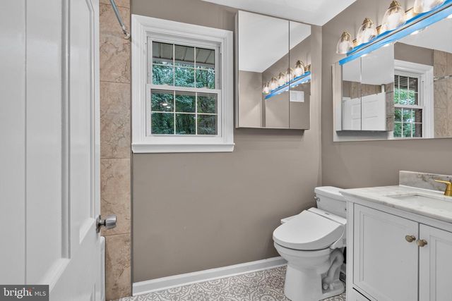 2426 KINGMAN DR, Wilmington, DE 19810