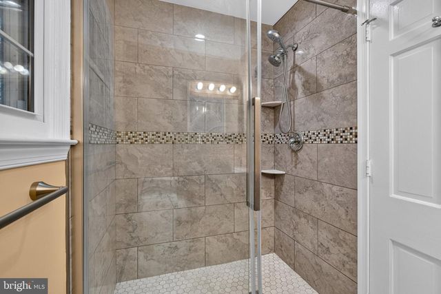 2426 KINGMAN DR, Wilmington, DE 19810