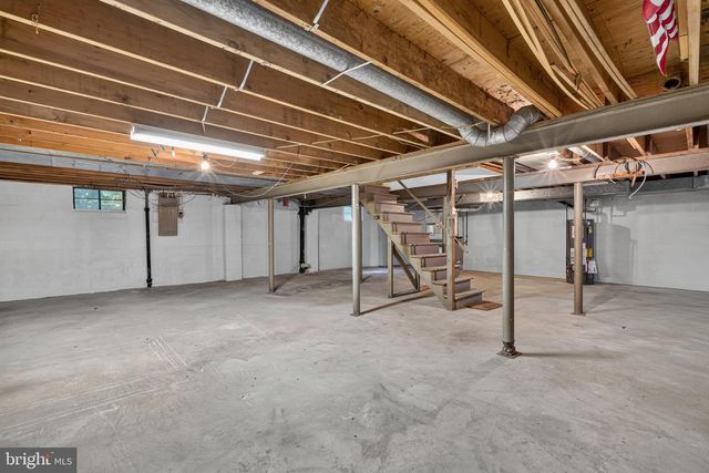 2426 KINGMAN DR, Wilmington, DE 19810