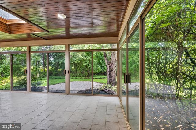 2426 KINGMAN DR, Wilmington, DE 19810