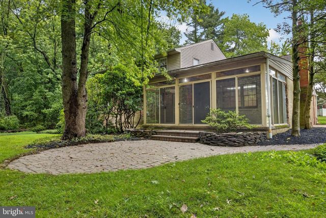 2426 KINGMAN DR, Wilmington, DE 19810