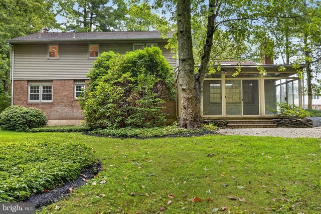 2426 KINGMAN DR, Wilmington, DE 19810
