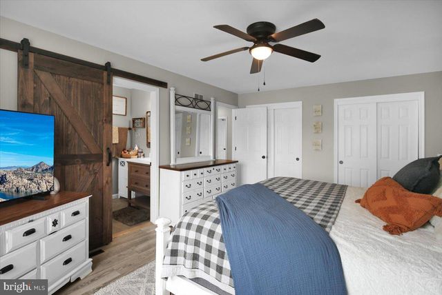 170 CORNERSTONE DR, Mohrsville, PA 19541