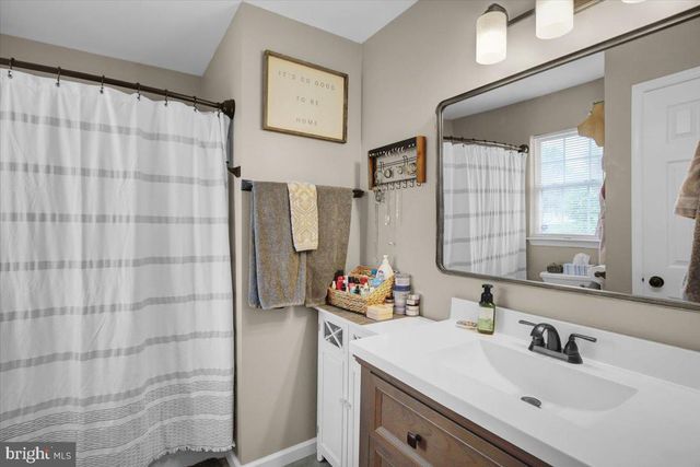 170 CORNERSTONE DR, Mohrsville, PA 19541