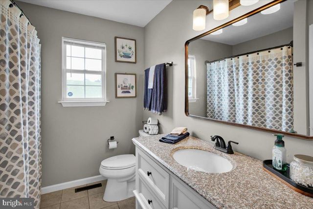 170 CORNERSTONE DR, Mohrsville, PA 19541