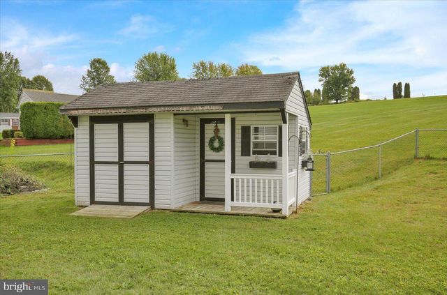 170 CORNERSTONE DR, Mohrsville, PA 19541