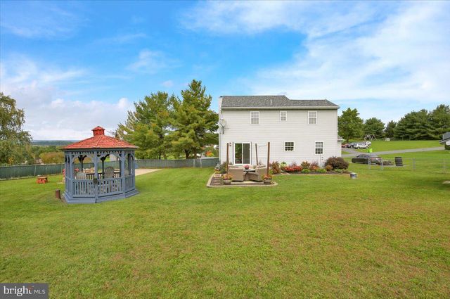 170 CORNERSTONE DR, Mohrsville, PA 19541