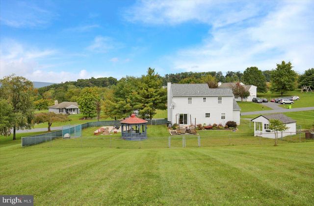 170 CORNERSTONE DR, Mohrsville, PA 19541