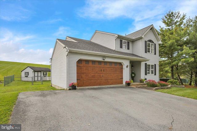 170 CORNERSTONE DR, Mohrsville, PA 19541