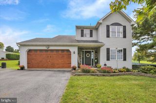 170 CORNERSTONE DR, Mohrsville, PA 19541