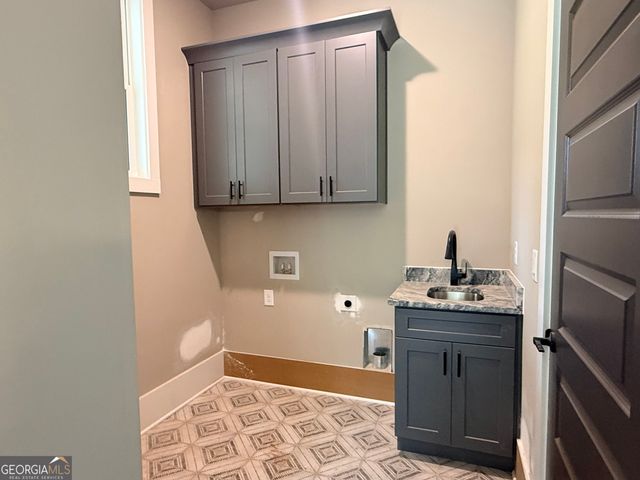 7381 Lazy Hammock Way, Flowery Branch, GA 30542