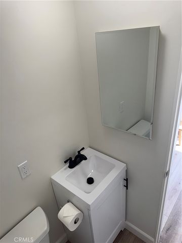 4040 Grand View 44, Los Angeles, CA 90066