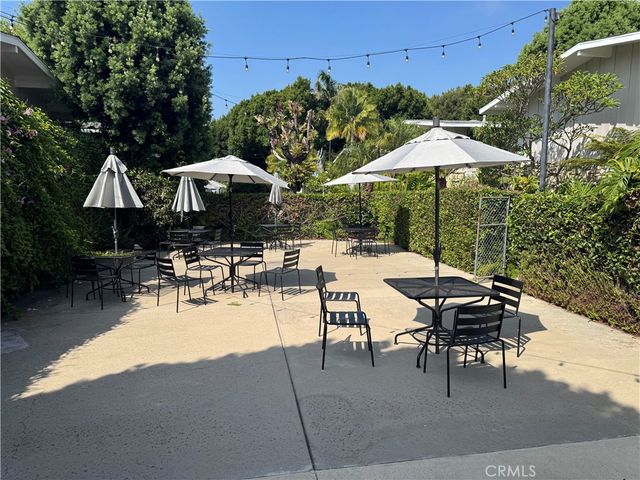 4040 Grand View 44, Los Angeles, CA 90066