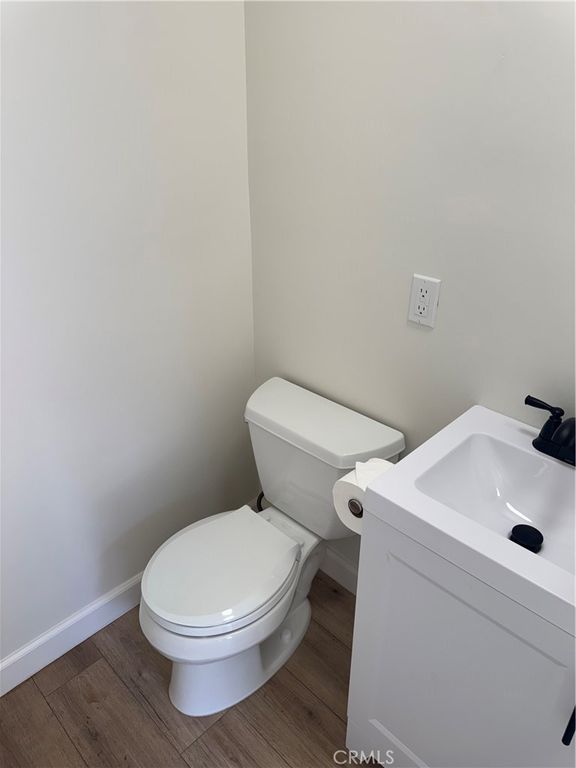 Image 13 of property listing at 4040 Grand View 44, Los Angeles, CA 90066
