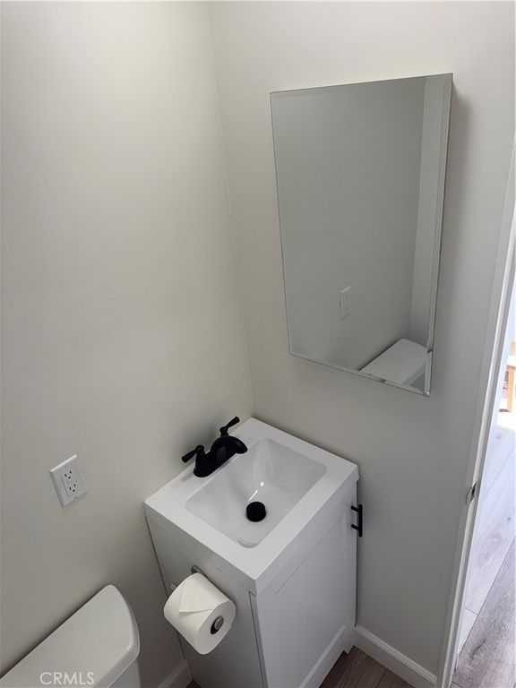 Image 14 of property listing at 4040 Grand View 44, Los Angeles, CA 90066