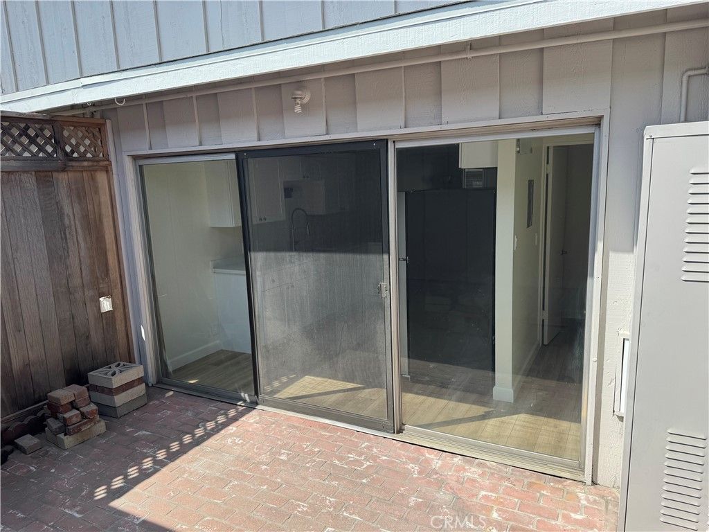 Image 25 of property listing at 4040 Grand View 44, Los Angeles, CA 90066