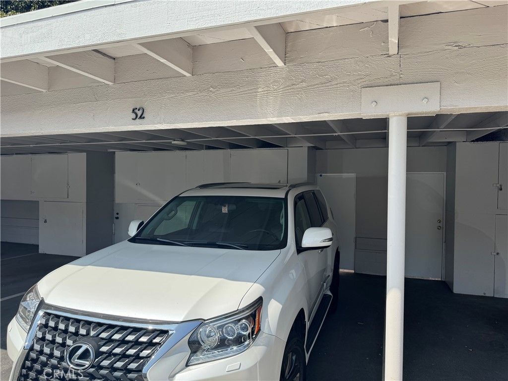 Image 26 of property listing at 4040 Grand View 44, Los Angeles, CA 90066