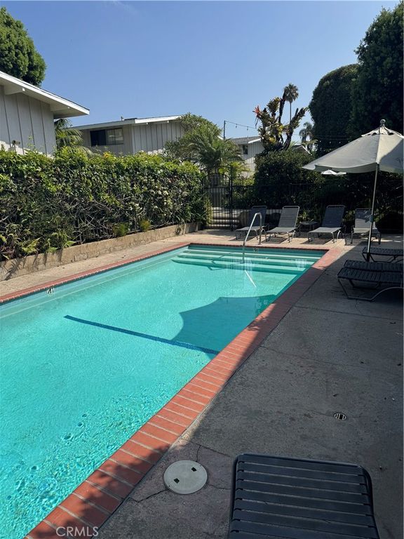 Image 27 of property listing at 4040 Grand View 44, Los Angeles, CA 90066
