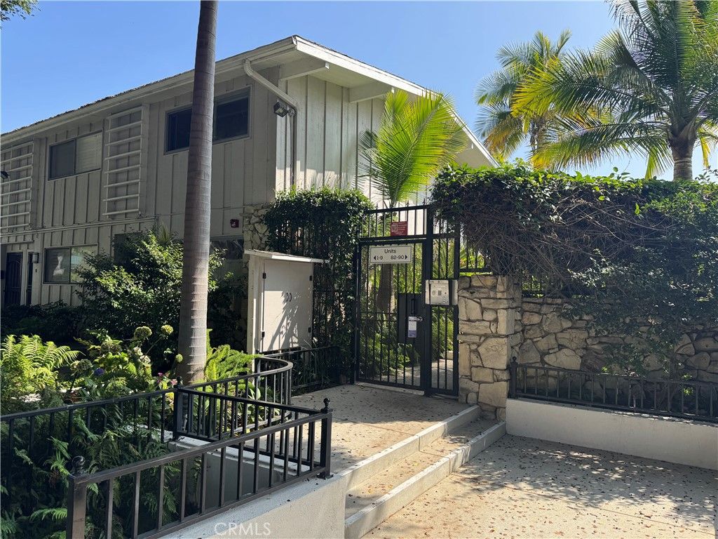 Image 31 of property listing at 4040 Grand View 44, Los Angeles, CA 90066