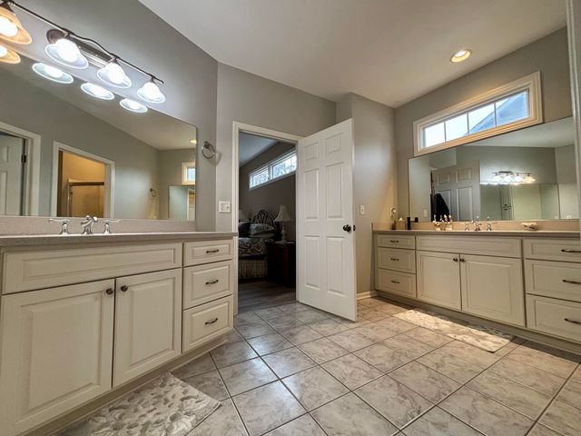 2268 NW Pin Oak Court NW 91, Grand Rapids, MI 49504