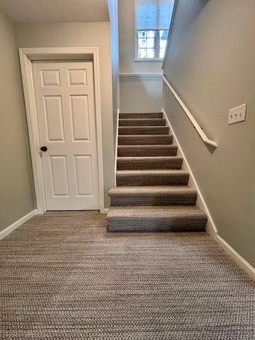 2268 NW Pin Oak Court NW 91, Grand Rapids, MI 49504